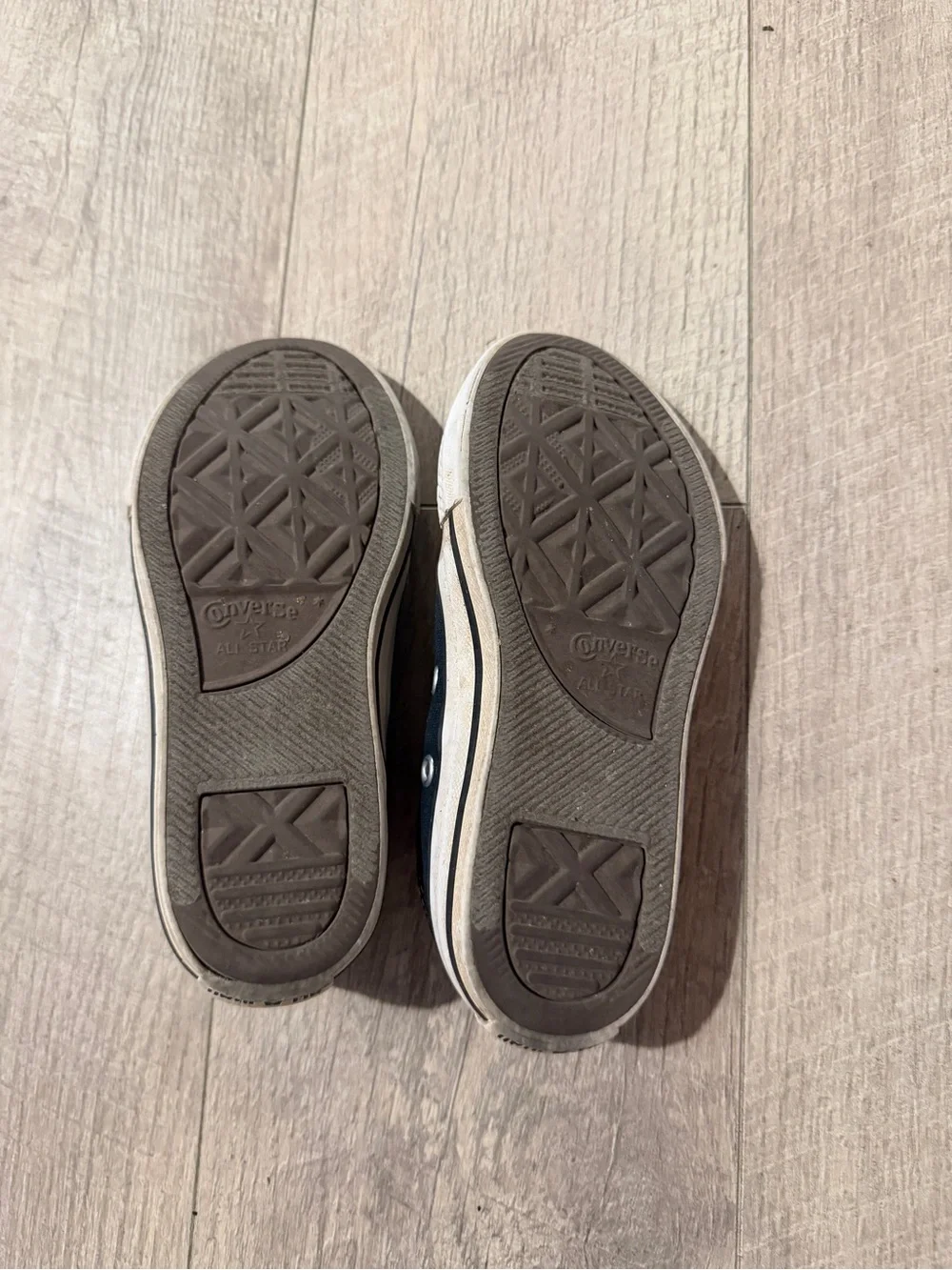 Converse classic low